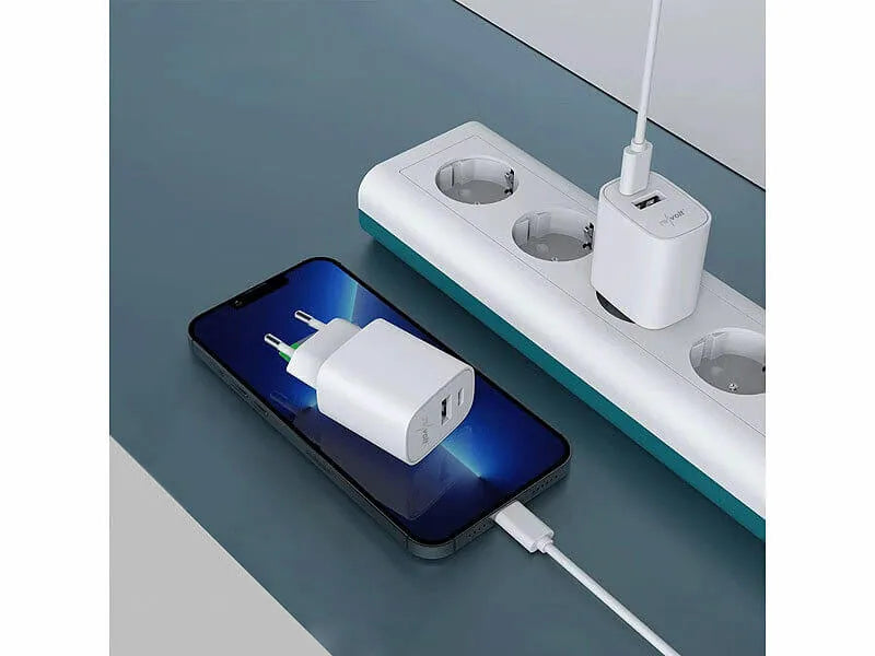 USB Adapter USB-C + USB Schnellladen 2 Ports reVolt Quick Charge