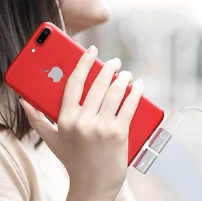 iPhone Adapter für gleichzeitiges telefonieren  und laden 