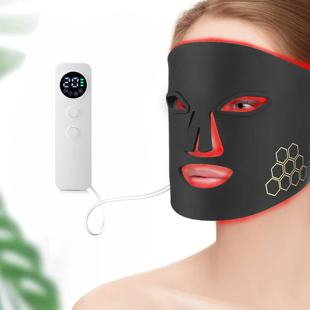 LED Maske Lichttherapie Maske auf Gesicht mit Steuergerät